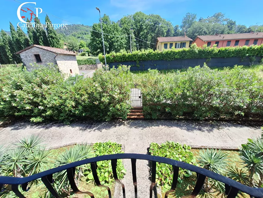 Immagine 24 di Villa in vendita  in via Roma 10 a Pescaglia