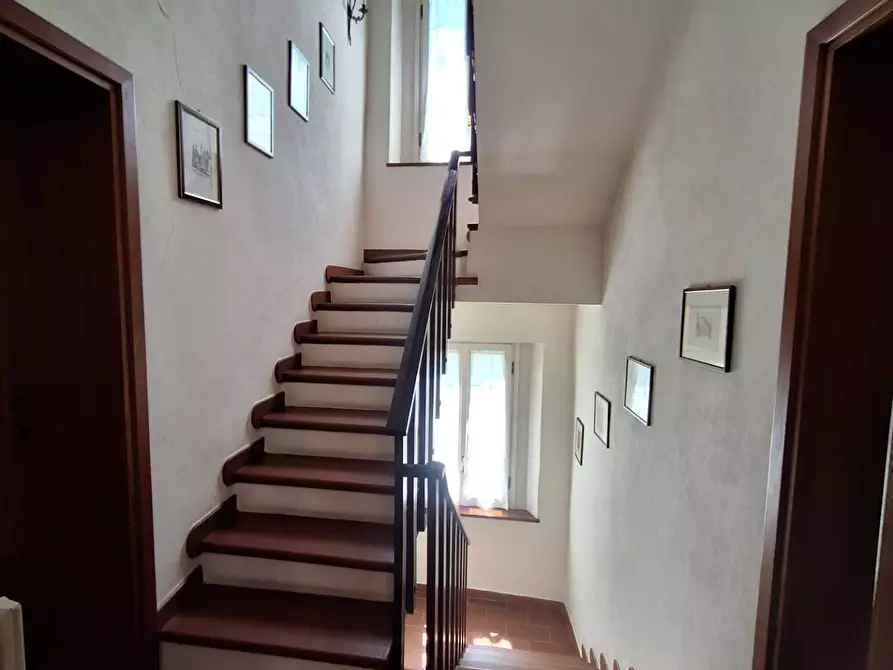 Immagine 44 di Villa in vendita  in via Roma 10 a Pescaglia