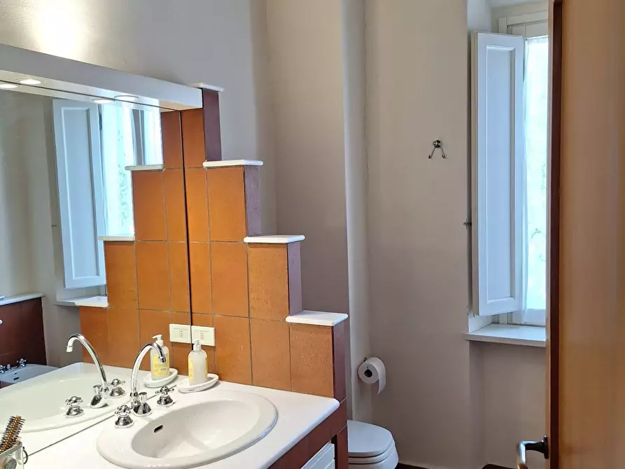 Immagine 59 di Villa in vendita  in via Roma 10 a Pescaglia