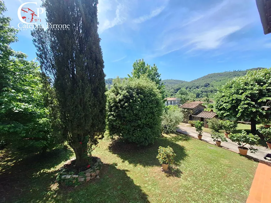 Immagine 21 di Villa in vendita  in via Roma 10 a Pescaglia