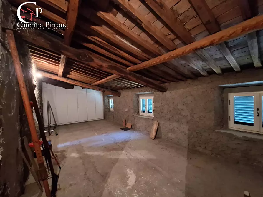 Immagine 55 di Villa in vendita  in via Roma 10 a Pescaglia