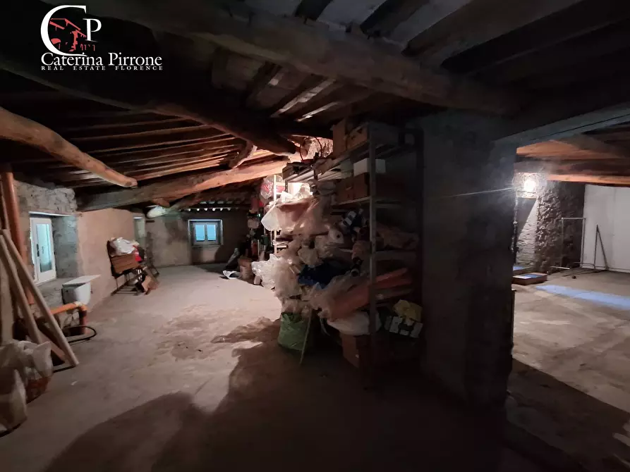 Immagine 57 di Villa in vendita  in via Roma 10 a Pescaglia