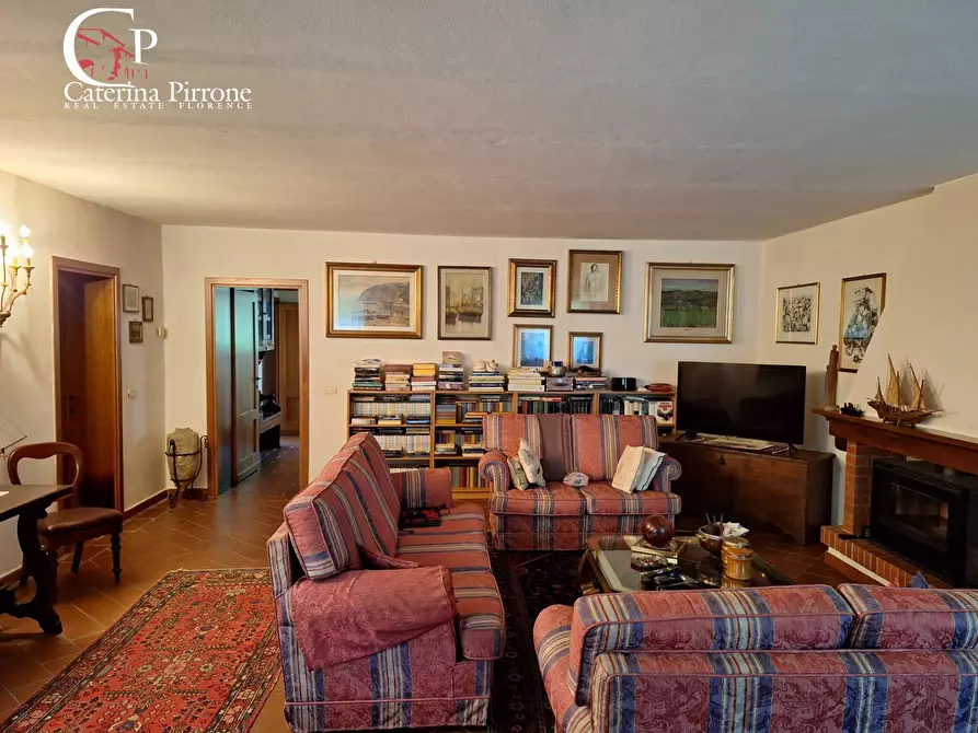 Immagine 34 di Villa in vendita  in via Roma 10 a Pescaglia