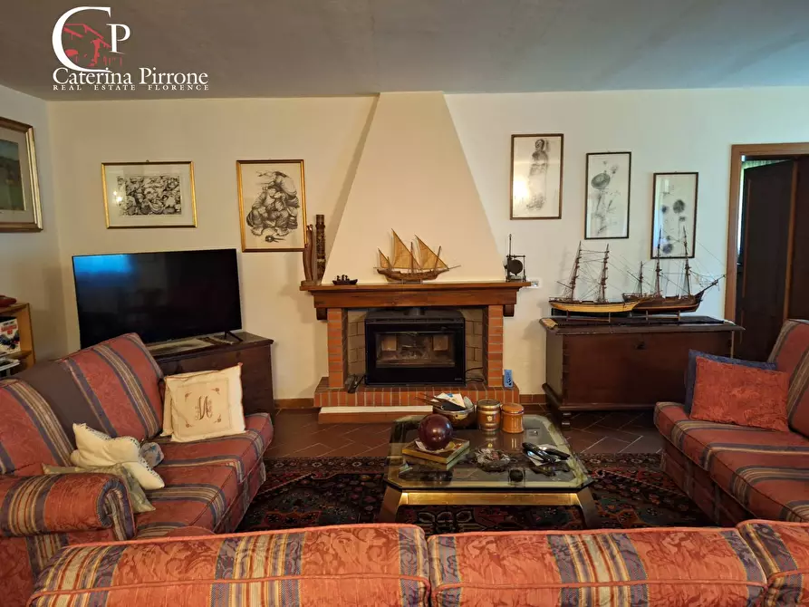 Immagine 35 di Villa in vendita  in via Roma 10 a Pescaglia