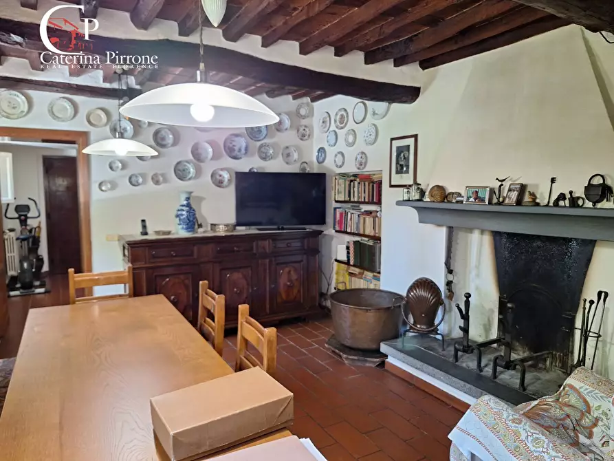 Immagine 38 di Villa in vendita  in via Roma 10 a Pescaglia