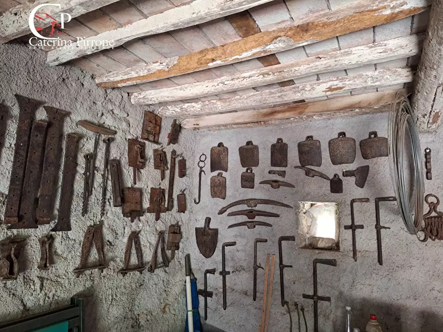 Immagine 70 di Villa in vendita  in via Roma 10 a Pescaglia