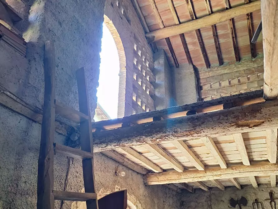 Immagine 73 di Villa in vendita  in via Roma 10 a Pescaglia