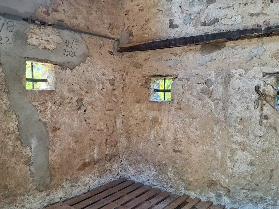 Immagine 76 di Villa in vendita  in via Roma 10 a Pescaglia