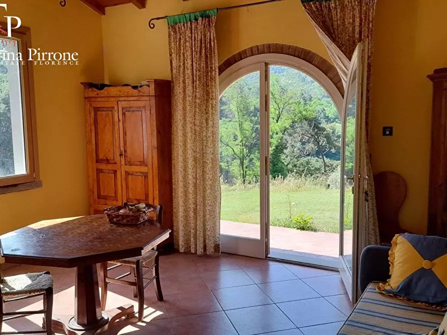 Immagine 34 di Villa in vendita  in via del Lago 1 a Londa