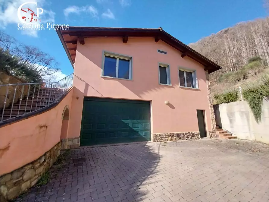 Immagine 13 di Villa in vendita  in via del Lago 1 a Londa