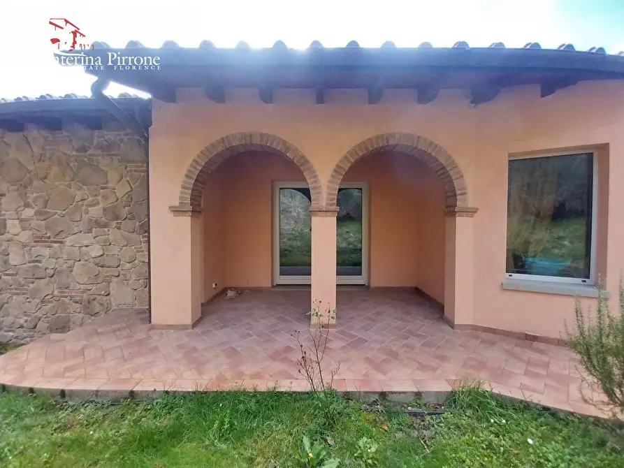 Immagine 17 di Villa in vendita  in via del Lago 1 a Londa