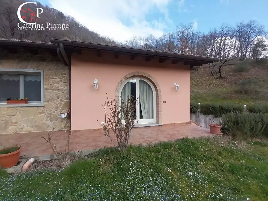 Immagine 19 di Villa in vendita  in via del Lago 1 a Londa