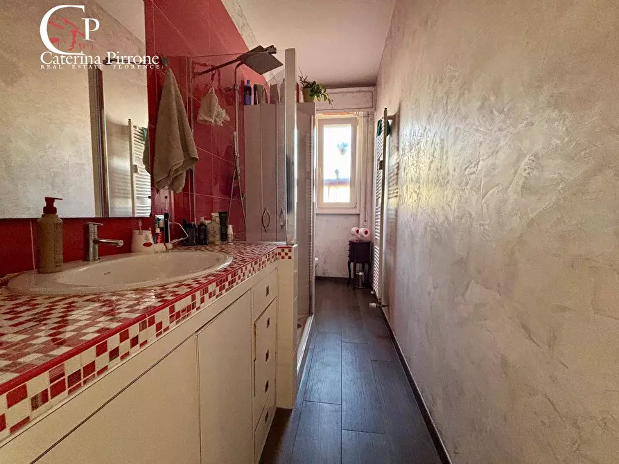 Immagine 17 di Appartamento in vendita  in via Uguccione Della Faggiola 20 a Firenze