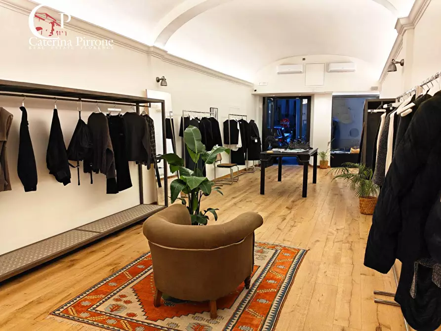 Immagine 4 di Negozio in vendita  in via Maggio 11 a Firenze