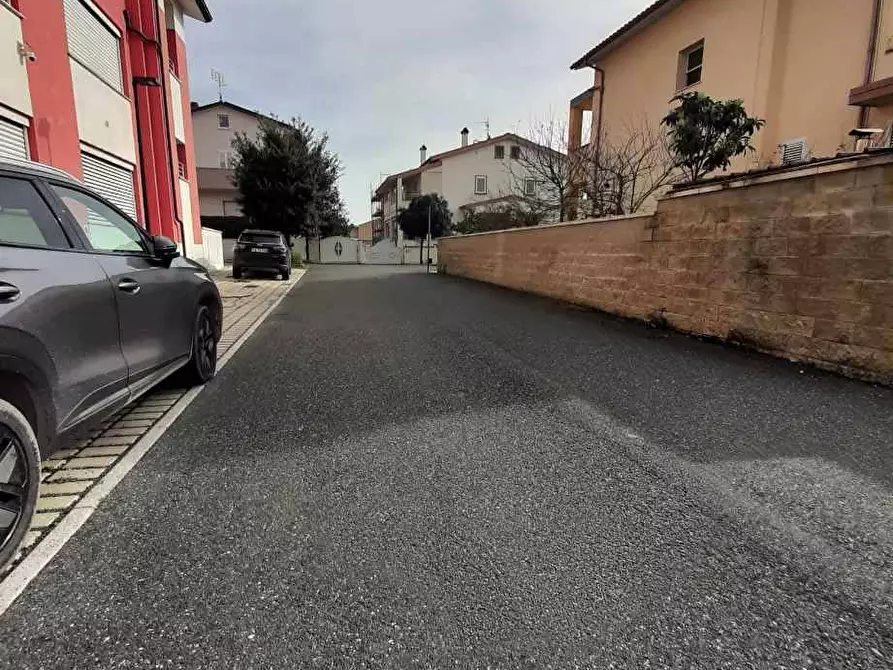 Immagine 10 di Appartamento in vendita  in via Monte Nero 10 a Cecina