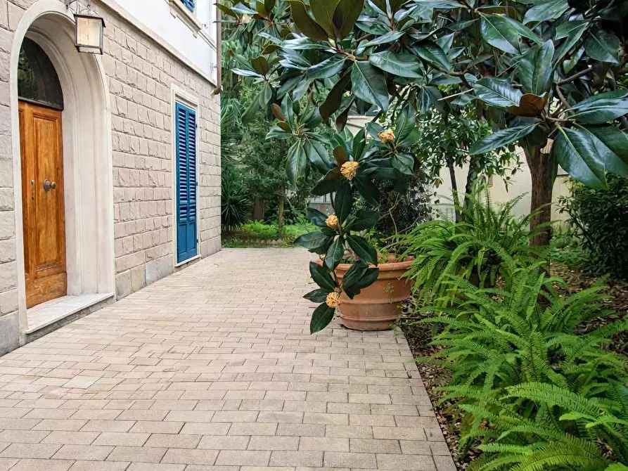 Immagine 2 di Casa indipendente in vendita  in via San Zanobi 10 a Firenze