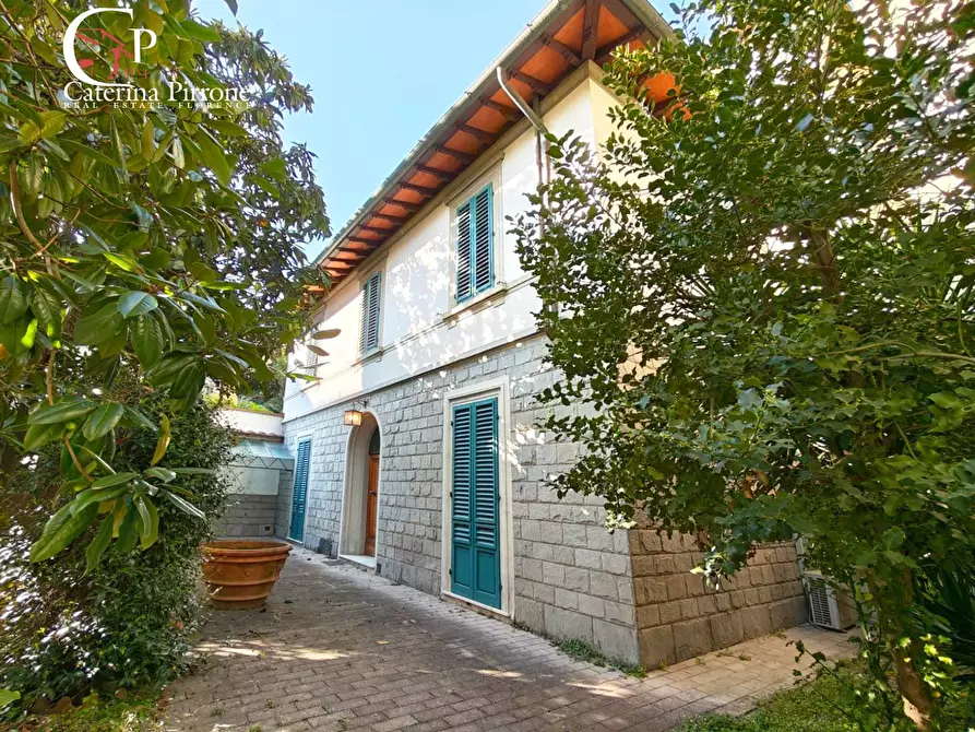 Immagine 1 di Casa indipendente in vendita  in via San Zanobi 10 a Firenze