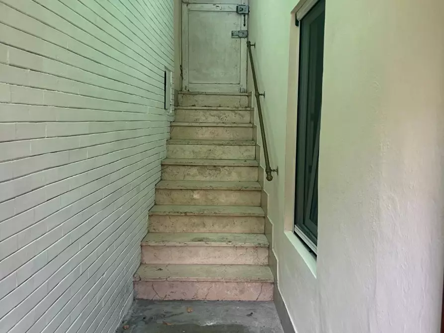Immagine 33 di Appartamento in vendita  in viale Augusto Righi 83 a Firenze