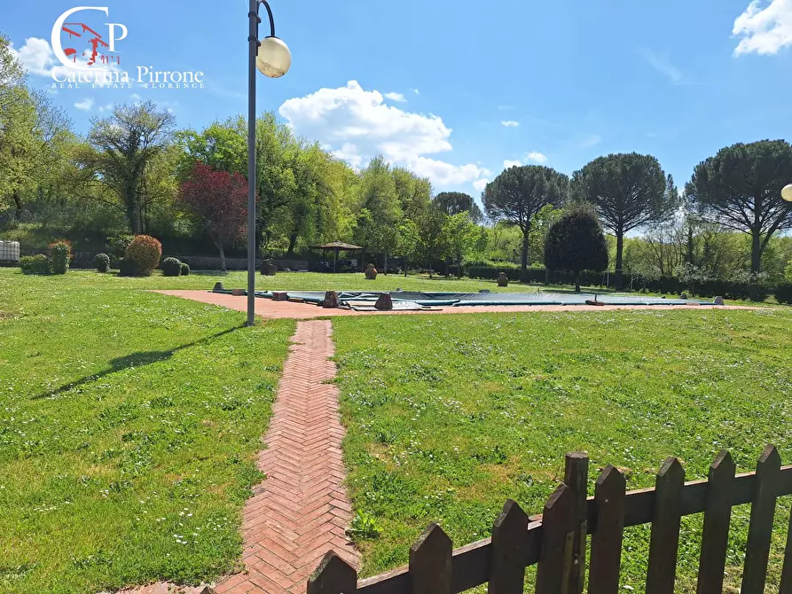 Immagine 3 di Villa in vendita  in località La Casina snc a Bucine