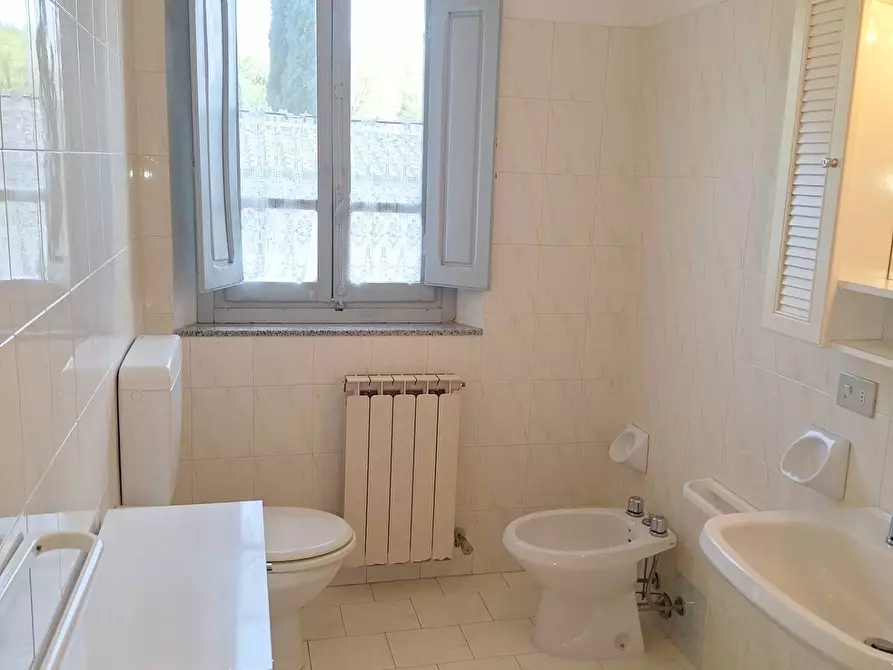 Immagine 50 di Villa in vendita  in località La Casina snc a Bucine