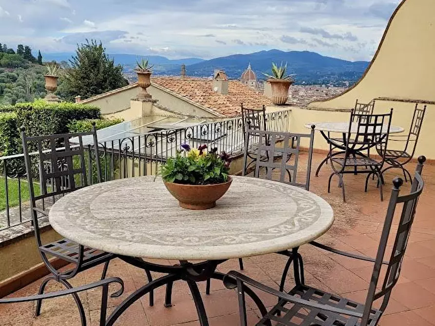 Immagine 5 di Villa in affitto  in Piazzale Michelangiolo a Firenze