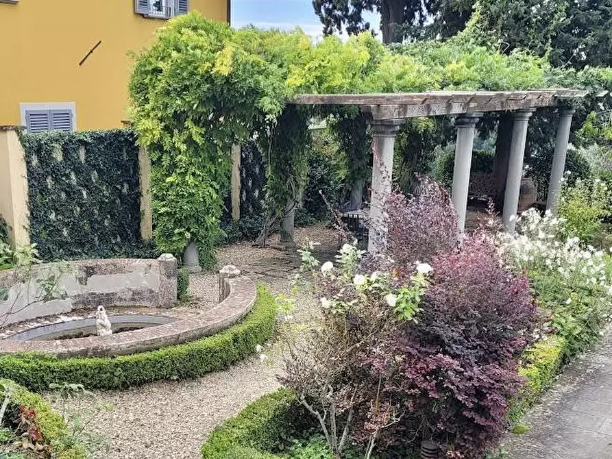 Immagine 6 di Villa in affitto  in Piazzale Michelangiolo a Firenze
