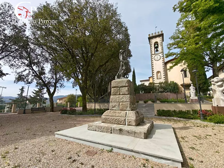 Immagine 1 di Casa indipendente in vendita  in Meleto 10 a Cavriglia