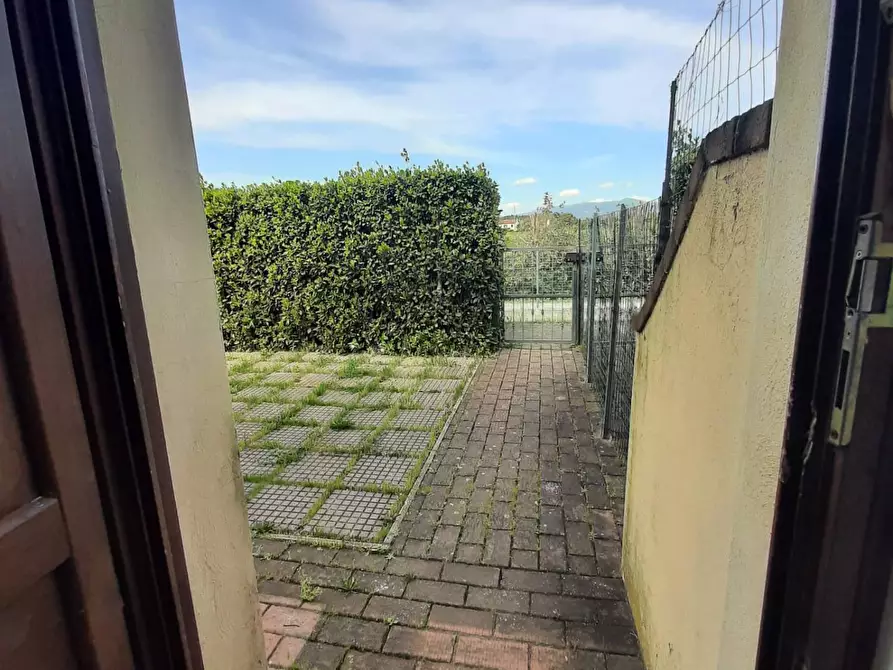 Immagine 15 di Appartamento in vendita  in via Giuseppe Parini 10 a Cecina
