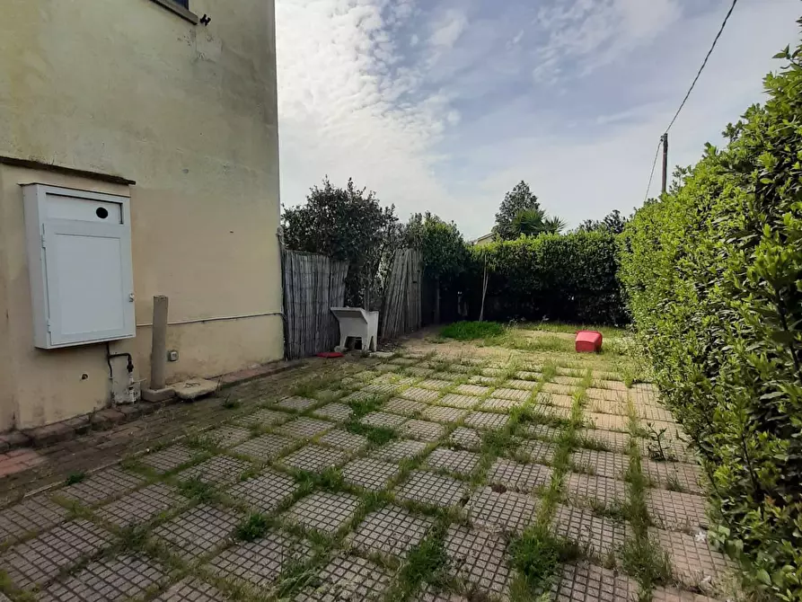 Immagine 19 di Appartamento in vendita  in via Giuseppe Parini 10 a Cecina