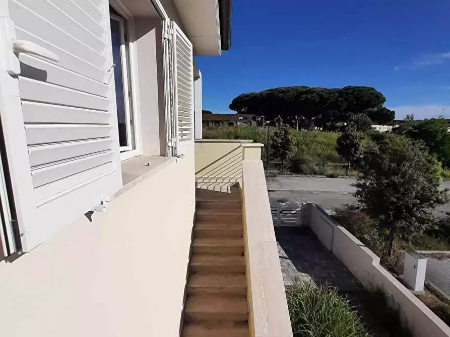 Immagine 11 di Appartamento in vendita  in viale Galliano 10 a Cecina