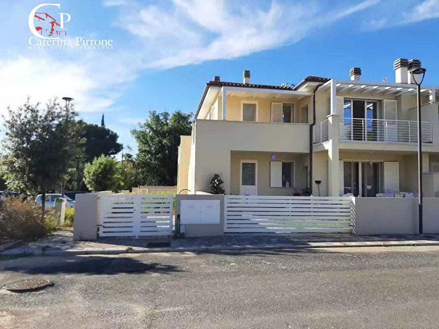 Immagine 3 di Appartamento in vendita  in viale Galliano 10 a Cecina