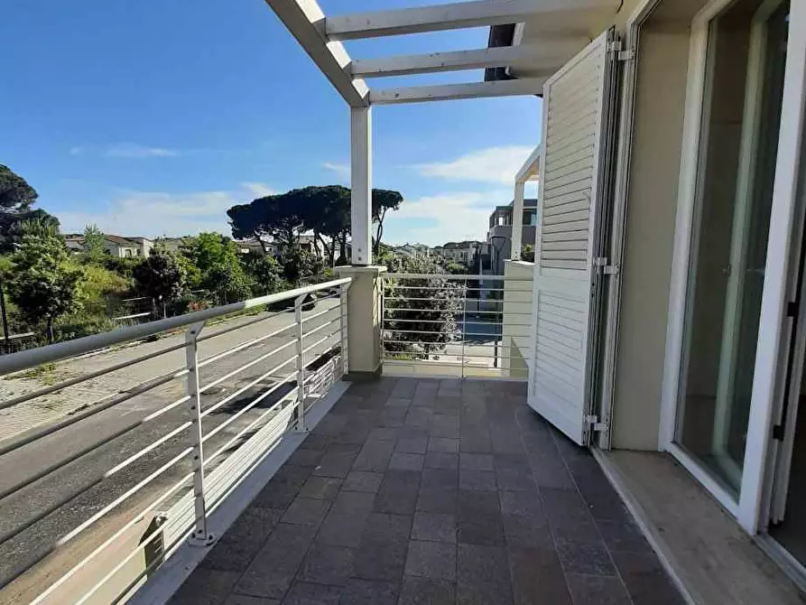 Immagine 12 di Appartamento in vendita  in viale Galliano 10 a Cecina