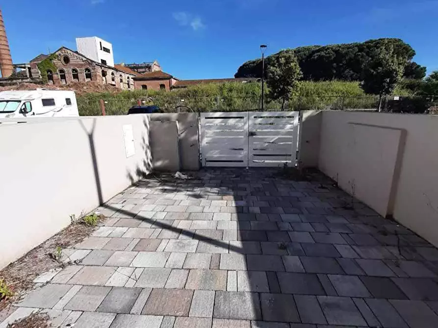 Immagine 10 di Appartamento in vendita  in viale Galliano 10 a Cecina