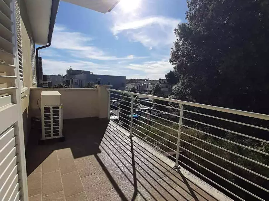 Immagine 47 di Appartamento in vendita  in viale Galliano 10 a Cecina