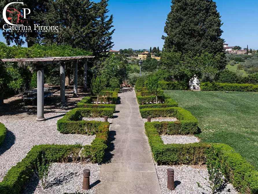Immagine 36 di Villa in affitto  in Piazzale Michelangiolo a Firenze