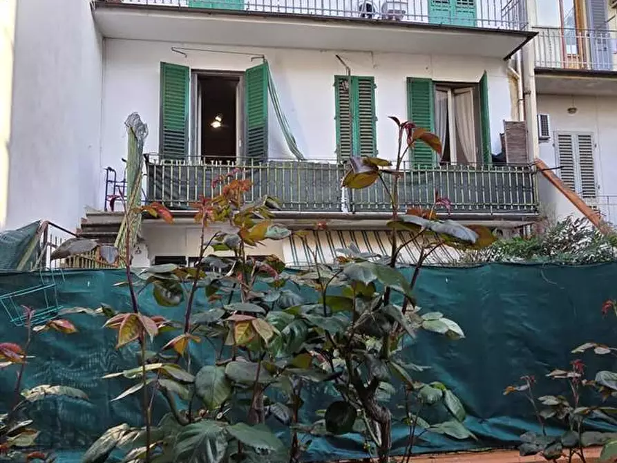 Immagine 25 di Appartamento in vendita  in Via Pasquale Villari 17 a Firenze