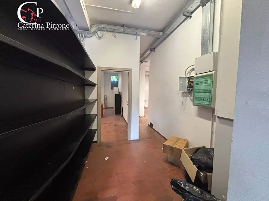Immagine 25 di Laboratorio in vendita  in via Rocca Tedalda 140 a Firenze
