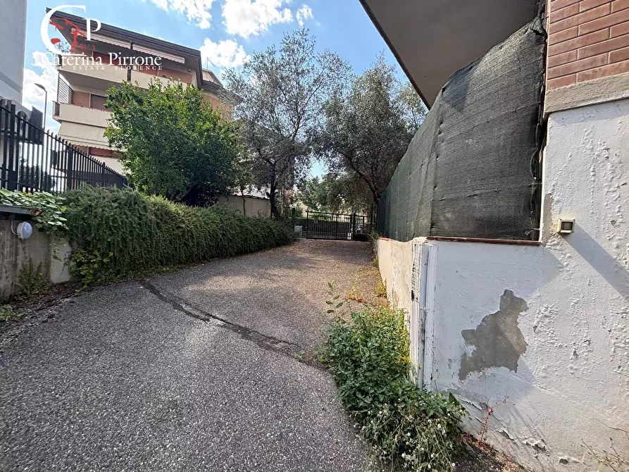 Immagine 31 di Laboratorio in vendita  in via Rocca Tedalda 140 a Firenze