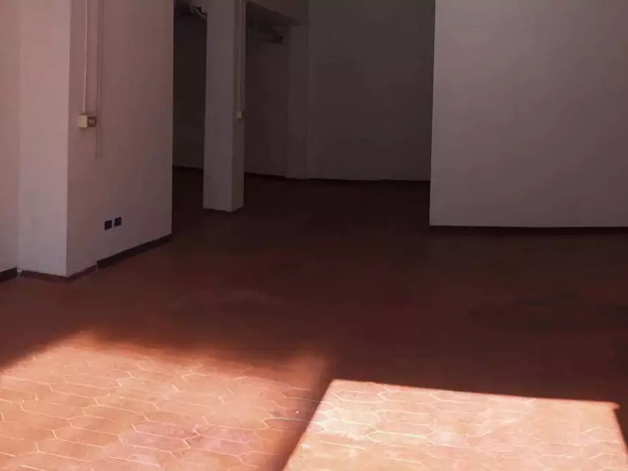 Immagine 35 di Laboratorio in vendita  in via Rocca Tedalda 140 a Firenze