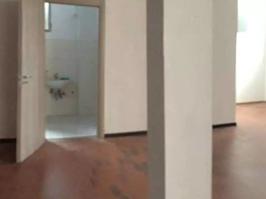 Immagine 38 di Laboratorio in vendita  in via Rocca Tedalda 140 a Firenze