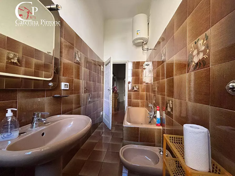 Immagine 21 di Appartamento in vendita  in Via Pasquale Villari 17 a Firenze