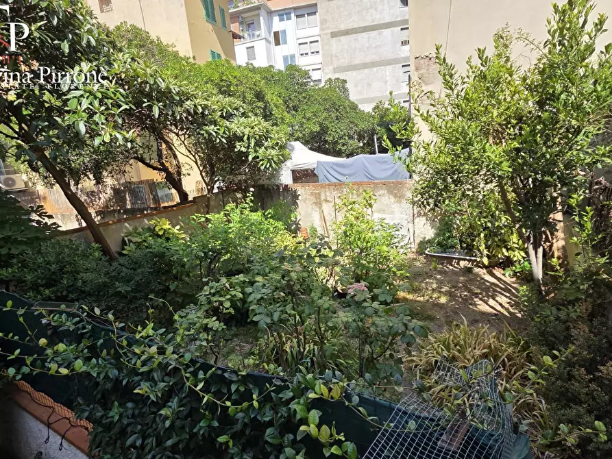 Immagine 38 di Appartamento in vendita  in Via Pasquale Villari 17 a Firenze