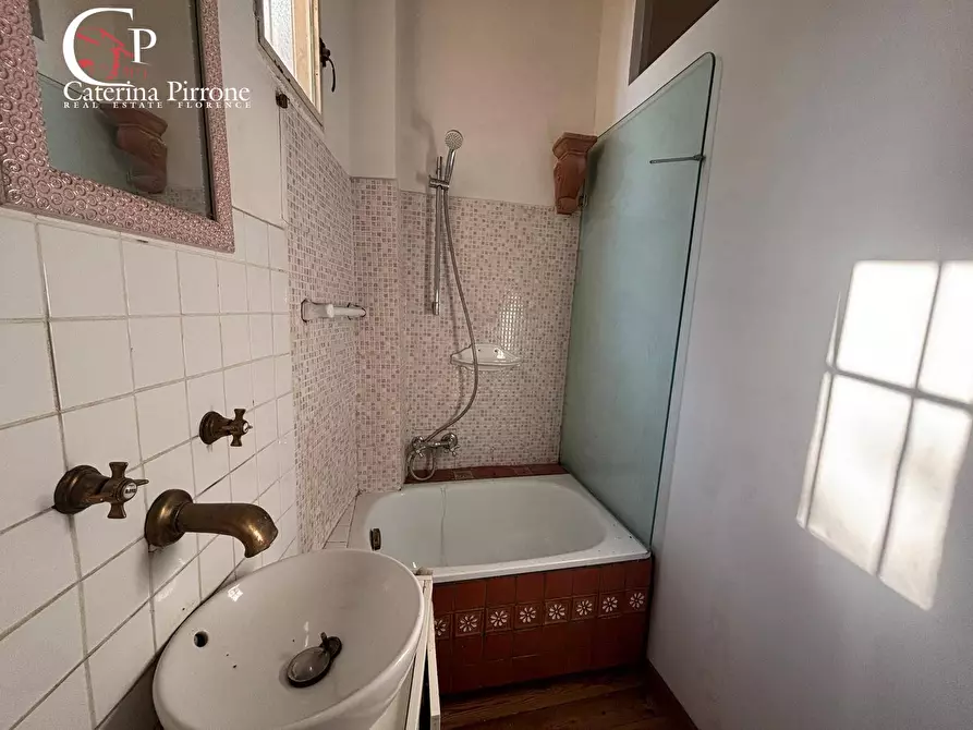 Immagine 13 di Appartamento in vendita  in Costa De' Magnoli 12 a Firenze