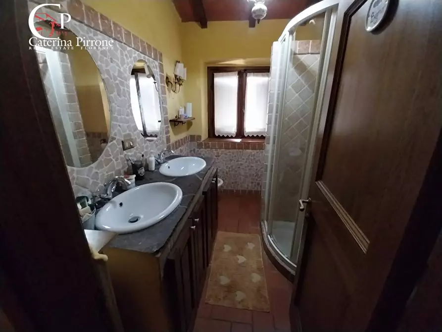 Immagine 34 di Villa in vendita  in frazione Vicorati snc a Dicomano