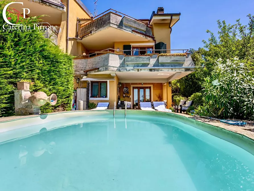 Immagine 4 di Casa semindipendente in vendita  in via Poggio ai Giubbani 10 a Reggello
