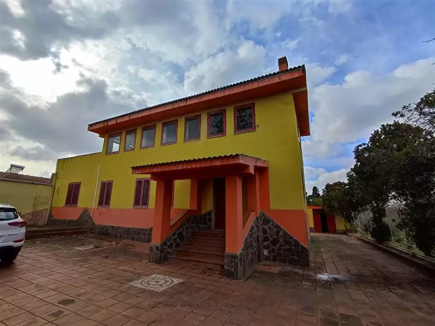Immagine 1 di Villa in vendita  in giagumona a Sassari