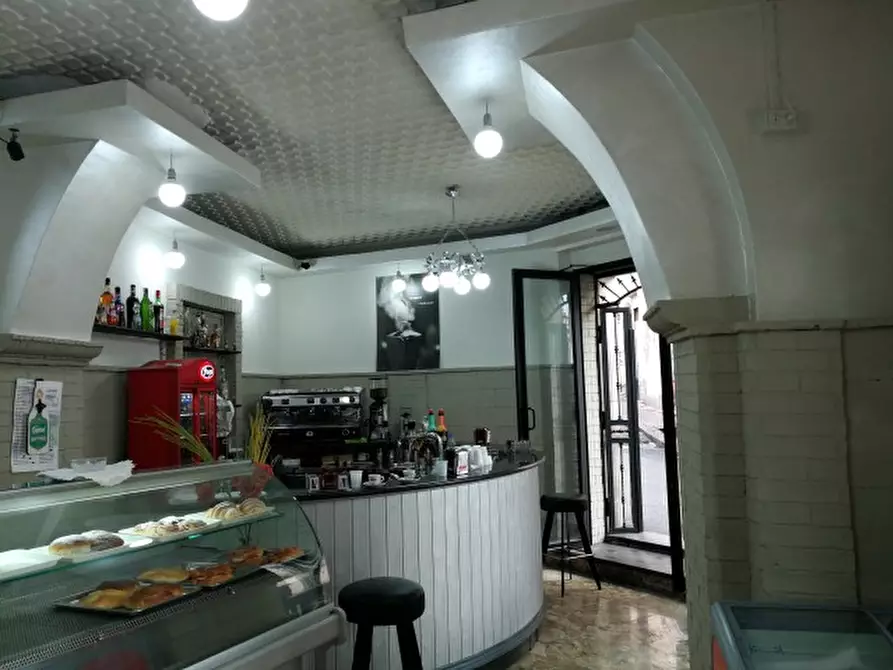 Immagine 2 di Negozio in vendita  a Paterno'