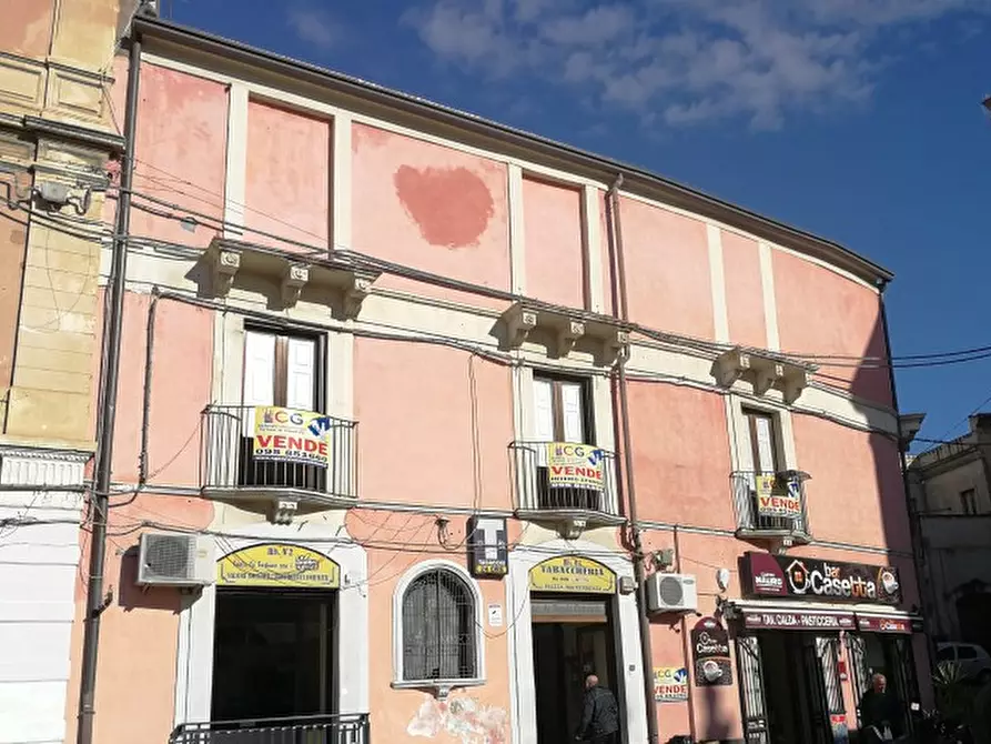 Immagine 5 di Negozio in vendita  a Paterno'