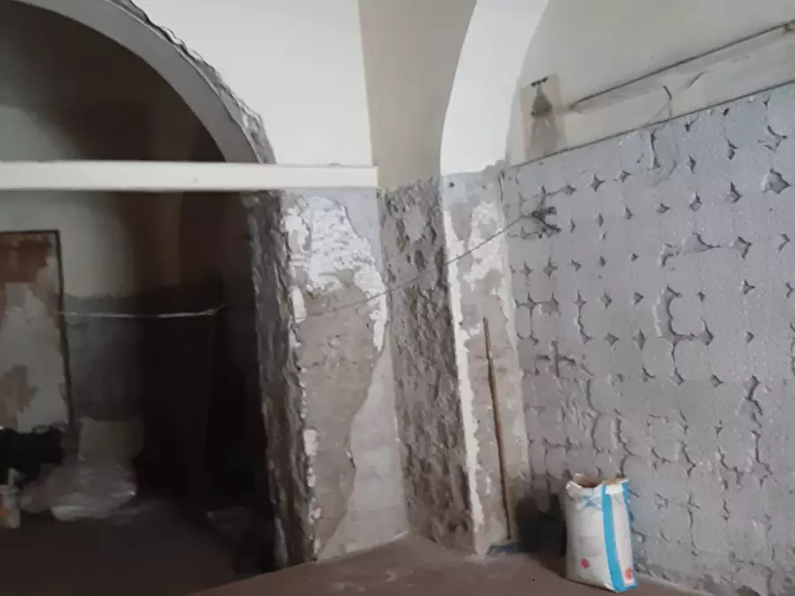 Immagine 4 di Negozio in vendita  a Paternò