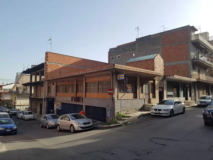 Immagine 1 di Locale commerciale in vendita  a Paterno'